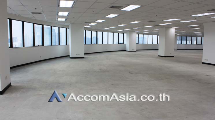  1  Office Space For Rent in Ratchadaphisek ,Bangkok MRT Phetchaburi at Italthai tower AA20449