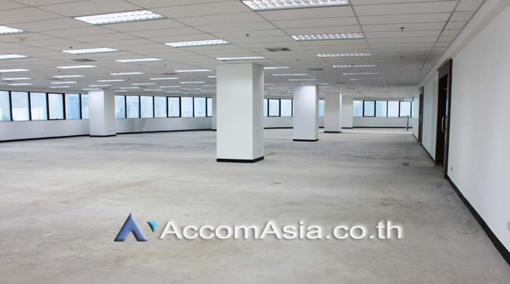  1  Office Space For Rent in Ratchadaphisek ,Bangkok MRT Phetchaburi at Italthai tower AA20450