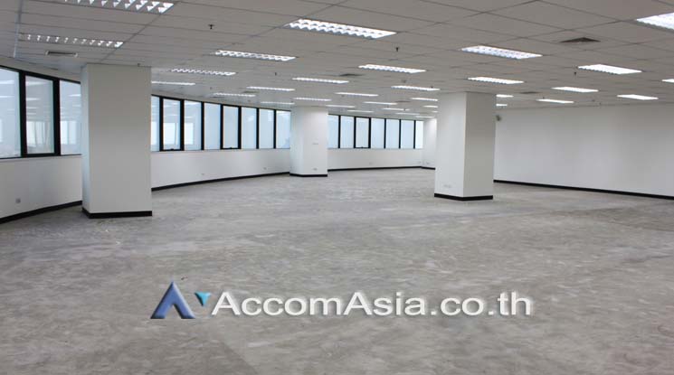  2  Office Space For Rent in Ratchadaphisek ,Bangkok MRT Phetchaburi at Italthai tower AA20451