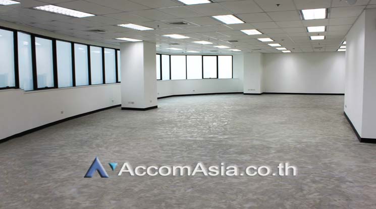  1  Office Space For Rent in Ratchadaphisek ,Bangkok MRT Phetchaburi at Italthai tower AA20451