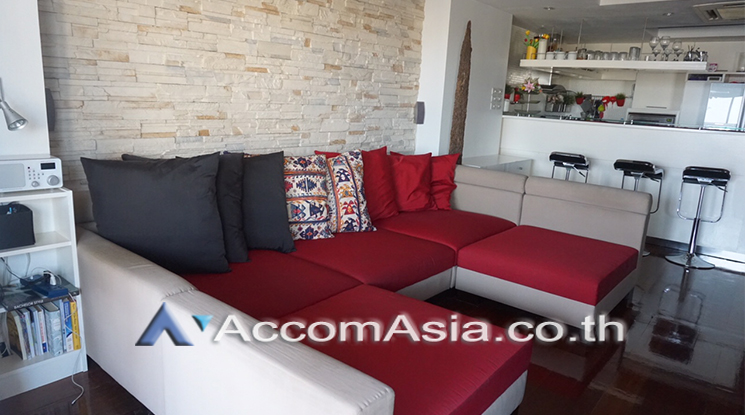 4  1 br Condominium For Sale in Silom ,Bangkok BTS Surasak at Nusa State Tower AA20462