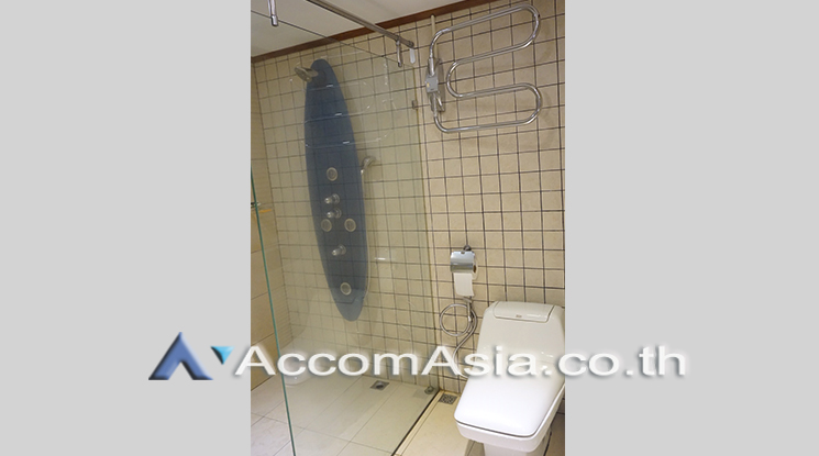 10  1 br Condominium For Sale in Silom ,Bangkok BTS Surasak at Nusa State Tower AA20462