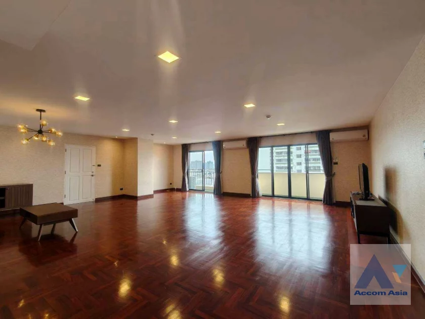 5  3 br Condominium For Rent in Sukhumvit ,Bangkok BTS Ekkamai at Casa Viva AA20476