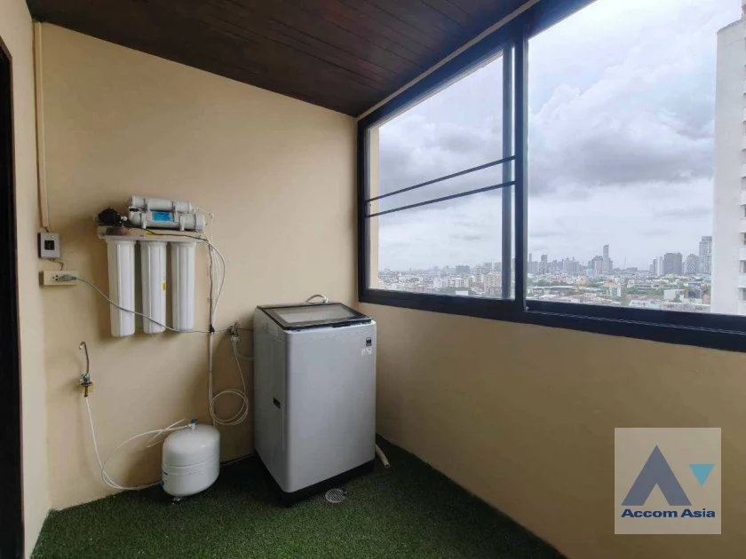 12  3 br Condominium For Rent in Sukhumvit ,Bangkok BTS Ekkamai at Casa Viva AA20476