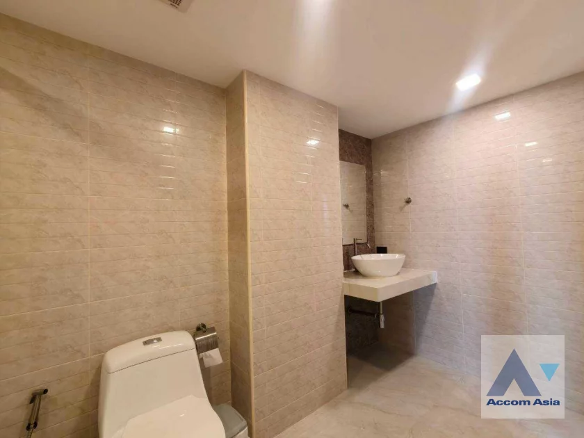 27  3 br Condominium For Rent in Sukhumvit ,Bangkok BTS Ekkamai at Casa Viva AA20476
