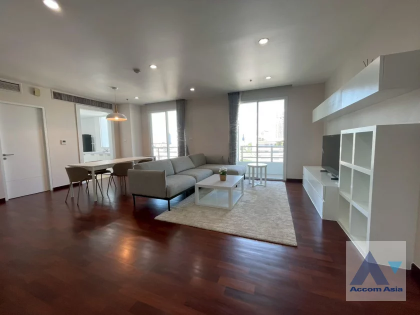 unit 2 Bedrooms  Apartment For Rent in Sukhumvit, Bangkok  near BTS Phrom Phong (AA20489)