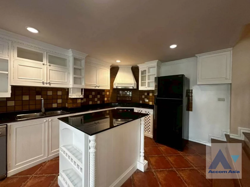 13  4 br Townhouse For Rent in Bang Na ,Bangkok BTS Bearing at Fantasia Villa 2 AA20518