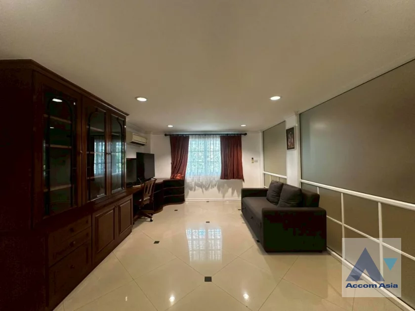 19  4 br Townhouse For Rent in Bang Na ,Bangkok BTS Bearing at Fantasia Villa 2 AA20518