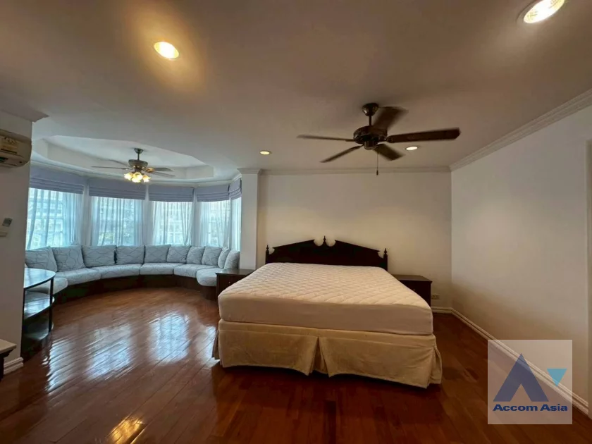 20  4 br Townhouse For Rent in Bang Na ,Bangkok BTS Bearing at Fantasia Villa 2 AA20518
