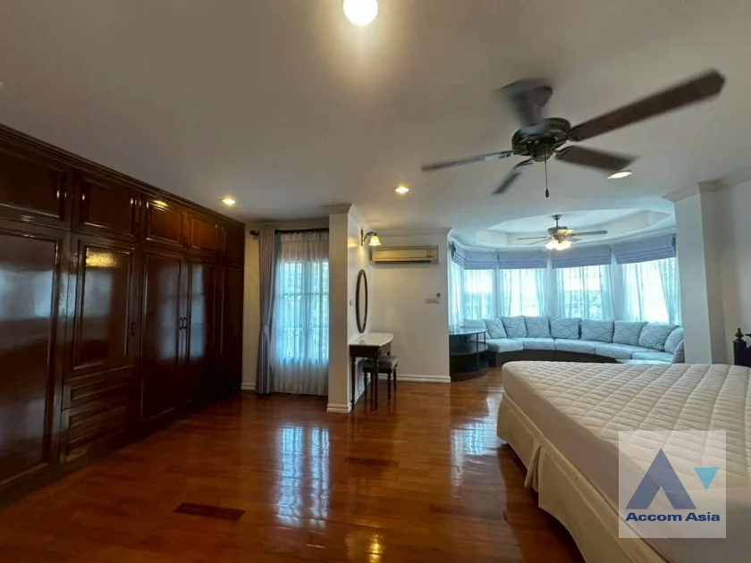 23  4 br Townhouse For Rent in Bang Na ,Bangkok BTS Bearing at Fantasia Villa 2 AA20518