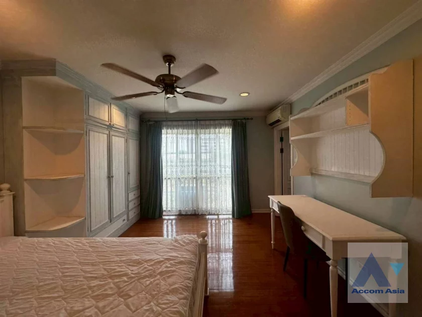 26  4 br Townhouse For Rent in Bang Na ,Bangkok BTS Bearing at Fantasia Villa 2 AA20518