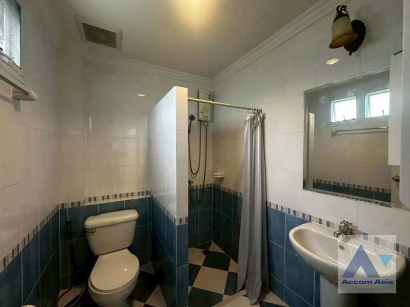 28  4 br Townhouse For Rent in Bang Na ,Bangkok BTS Bearing at Fantasia Villa 2 AA20518