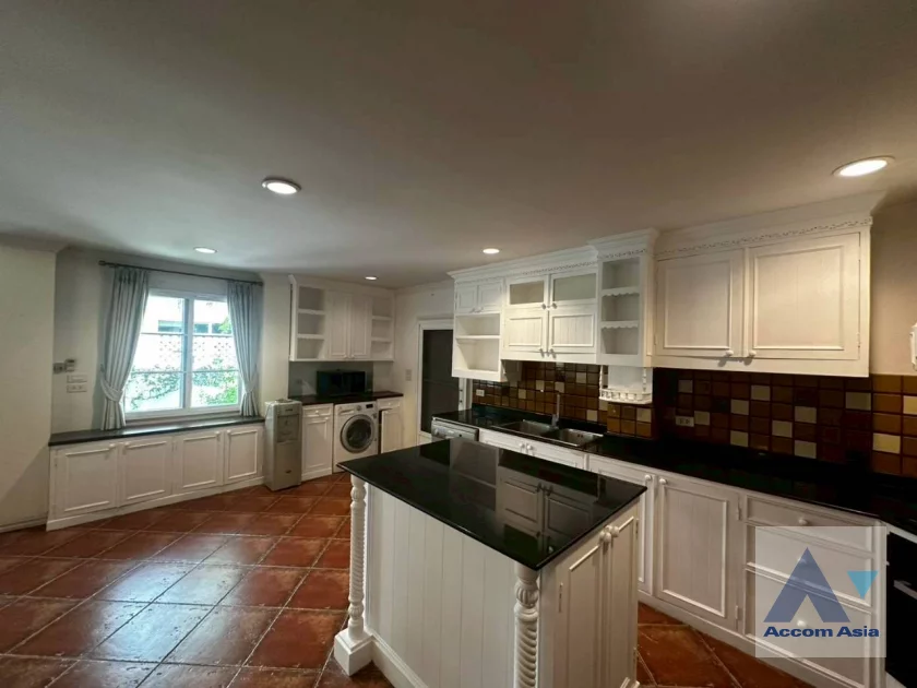 12  4 br Townhouse For Rent in Bang Na ,Bangkok BTS Bearing at Fantasia Villa 2 AA20518