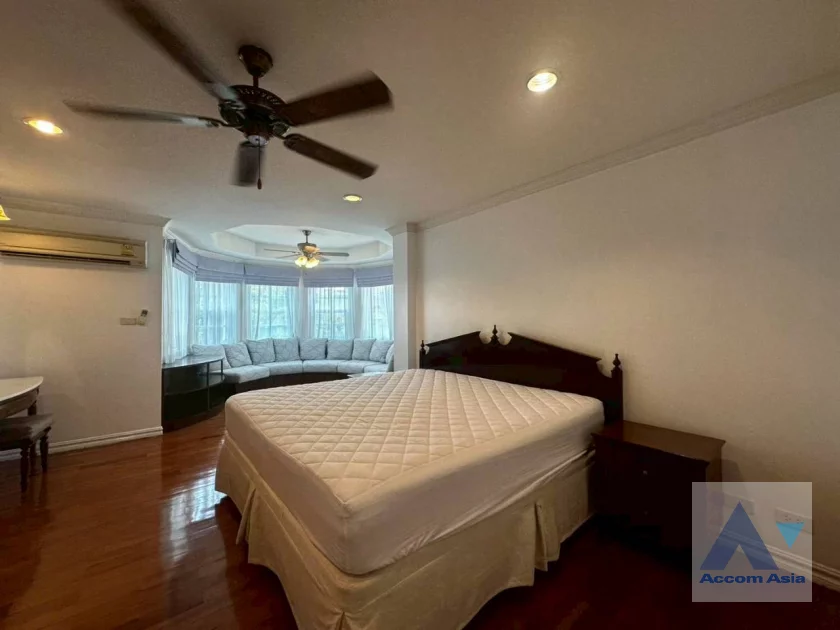 37  4 br Townhouse For Rent in Bang Na ,Bangkok BTS Bearing at Fantasia Villa 2 AA20518