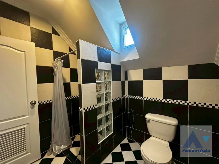 39  4 br Townhouse For Rent in Bang Na ,Bangkok BTS Bearing at Fantasia Villa 2 AA20518