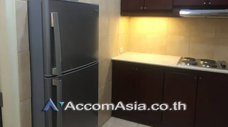 unit 2 Bedrooms  Condominium For Sale in Ploenchit, Bangkok  near BTS Chitlom (AA20531)
