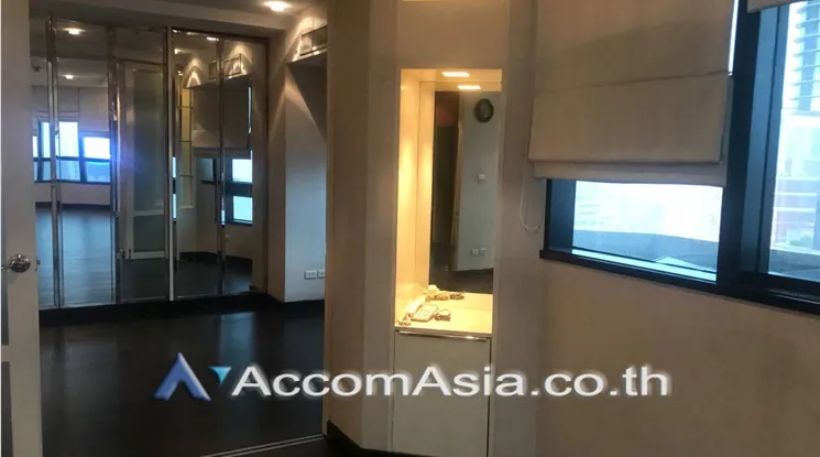 7  2 br Condominium For Sale in Ploenchit ,Bangkok BTS Chitlom at President Place AA20531