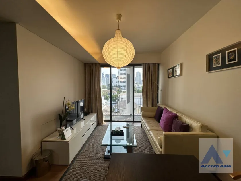 unit 2 Bedrooms  Condominium For Rent in Sukhumvit, Bangkok  near BTS Phrom Phong (AA20654)