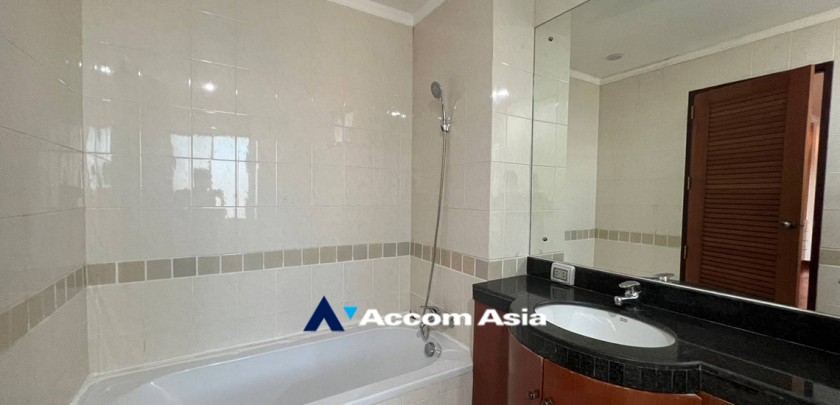13  3 br Apartment For Rent in Sukhumvit ,Bangkok BTS Thong Lo at Urban Green Apartment AA20660