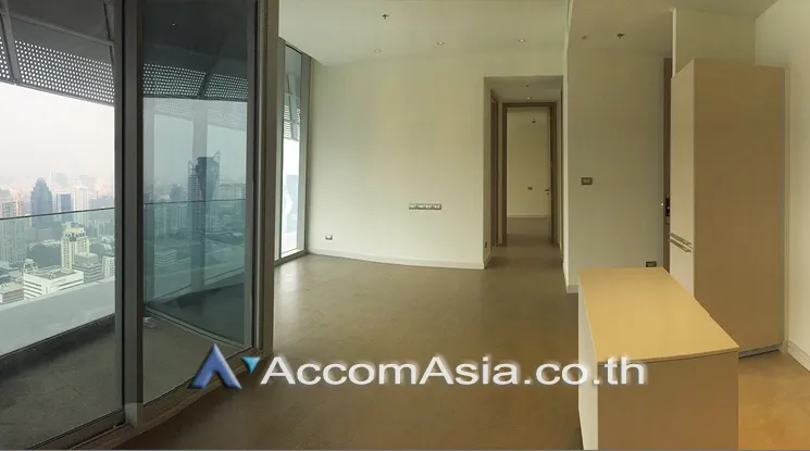 unit 2 Bedrooms  Condominium For Sale in Ploenchit, Bangkok  near BTS Ratchadamri (AA20696)