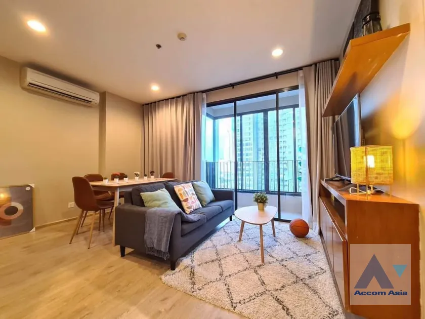 unit 2 Bedrooms  Condominium For Rent in Phaholyothin, Bangkok  near BTS Ratchathewi (AA20699)