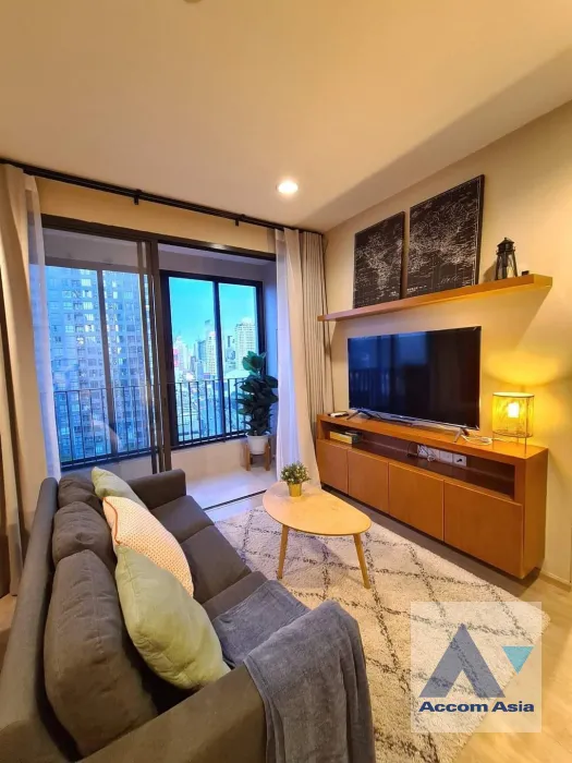 unit 2 Bedrooms  Condominium For Rent in Phaholyothin, Bangkok  near BTS Ratchathewi (AA20699)