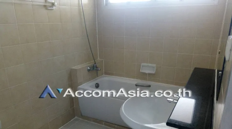 unit 2 Bedrooms  Condominium For Rent in Sukhumvit, Bangkok  near BTS Phrom Phong (AA20744)