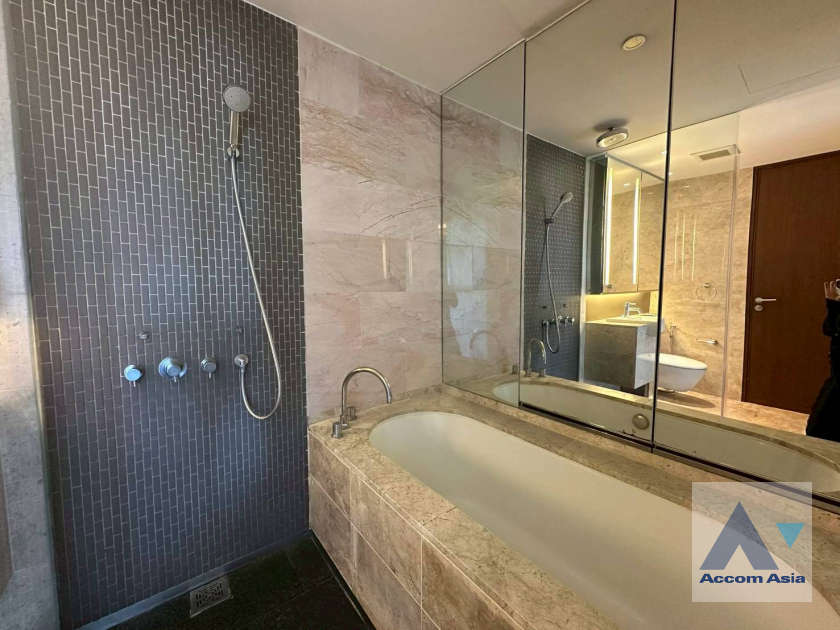 18  1 br Condominium for rent and sale in Ploenchit ,Bangkok BTS Ratchadamri at Hansar Residence AA20833