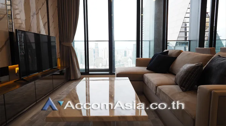 unit 2 Bedrooms  Condominium For Rent in Ploenchit, Bangkok  near BTS Ploenchit (AA20878)