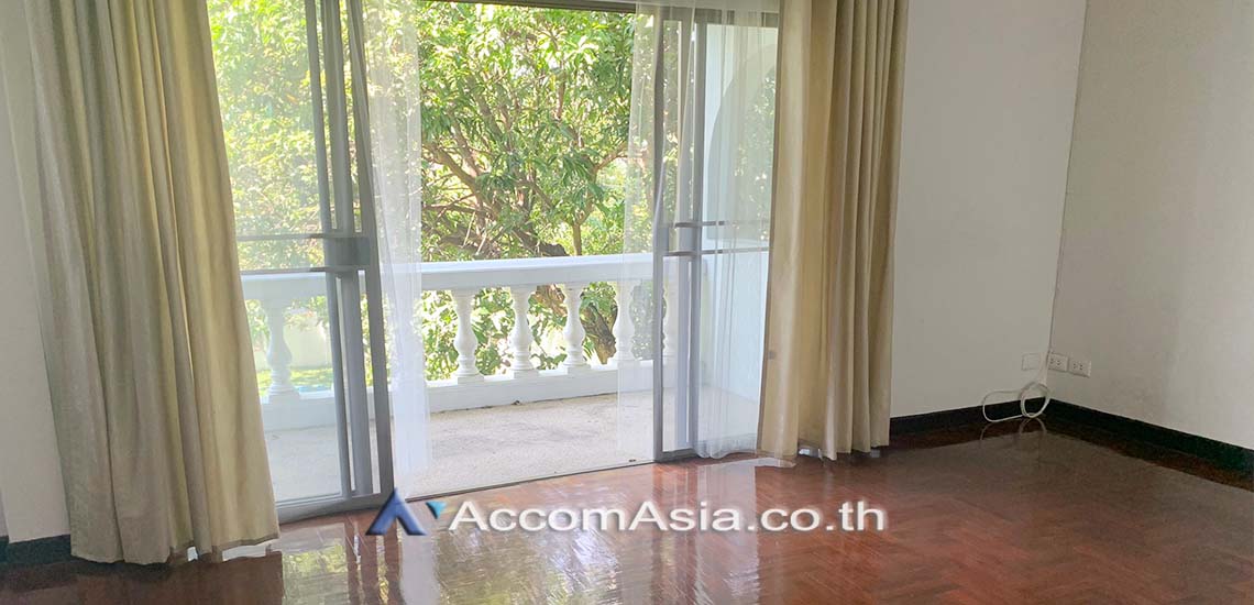 4  5 br House For Rent in Pattanakarn ,Bangkok BTS On Nut at Panya Pattanakarn Village AA20906