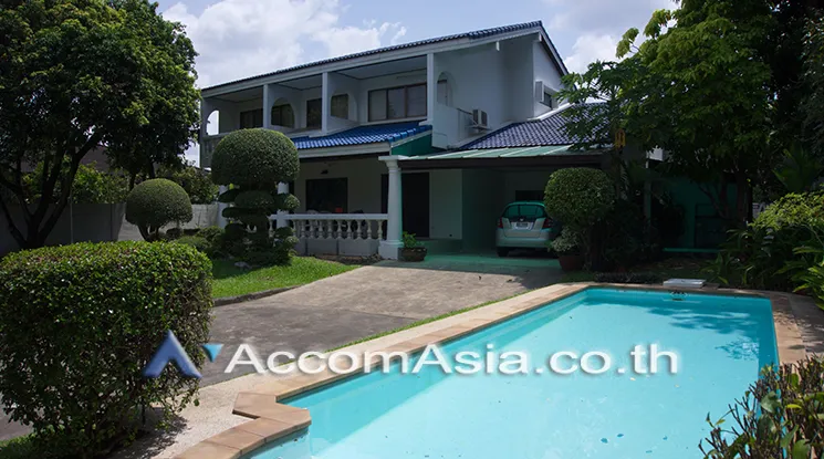 unitPrivate Swimming Pool |  5 Bedrooms  House For Rent in Pattanakarn, Bangkok  near BTS On Nut (AA20906)
