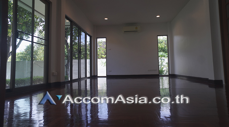 11  5 br House For Rent in Pattanakarn ,Bangkok BTS On Nut at Panya Pattanakarn Village AA20906