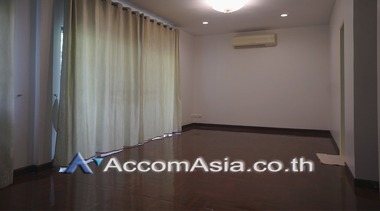 17  5 br House For Rent in Pattanakarn ,Bangkok BTS On Nut at Panya Pattanakarn Village AA20906