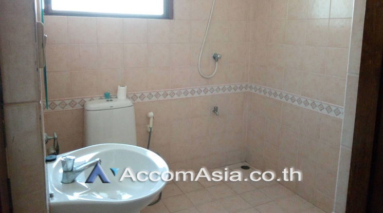 9  2 br House For Rent in Phaholyothin ,Bangkok BTS Ari AA20919