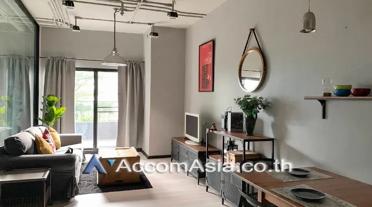 unit 1 Bedroom  Condominium For Rent & Sale in Sukhumvit, Bangkok  near BTS Ekkamai (AA20966)