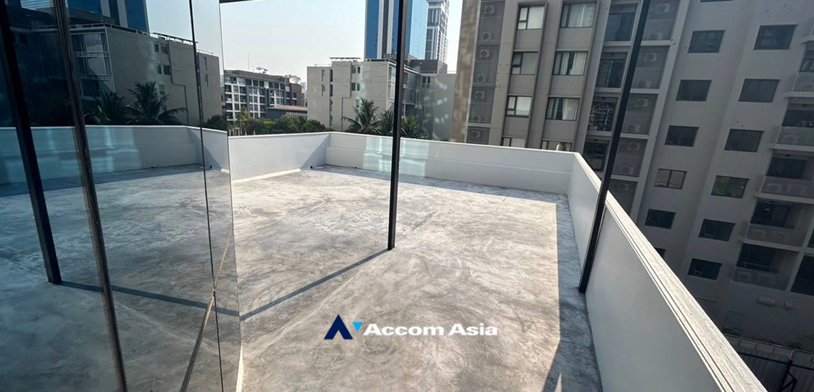 10  3 br Apartment For Rent in Sukhumvit ,Bangkok BTS Thong Lo at Luxury Quality Modern AA21022