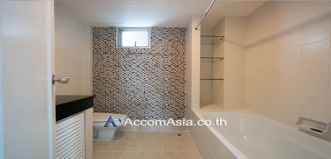 13  3 br Apartment For Rent in Sukhumvit ,Bangkok BTS Nana at Easy to access BTS and MRT AA21040