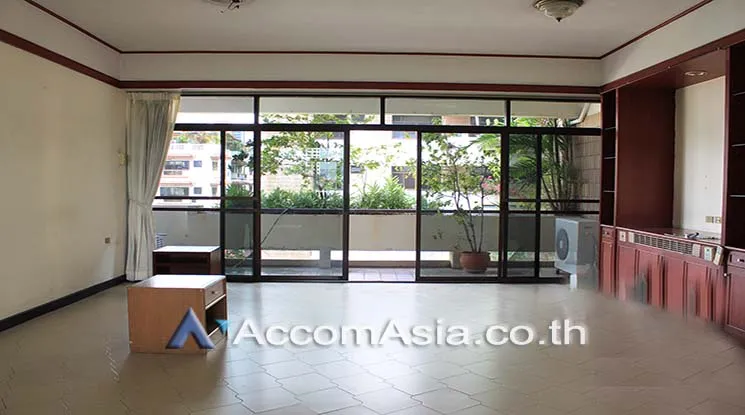 unit 3 Bedrooms  Apartment For Rent & Sale in Sukhumvit, Bangkok  near BTS Phrom Phong (AA21048)