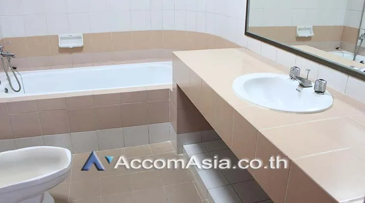 11  3 br Apartment for rent and sale in Sukhumvit ,Bangkok BTS Phrom Phong at Peaceful and Greenery AA21048