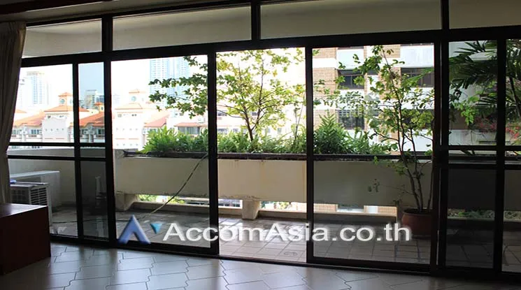 unit 3 Bedrooms  Apartment For Rent & Sale in Sukhumvit, Bangkok  near BTS Phrom Phong (AA21048)