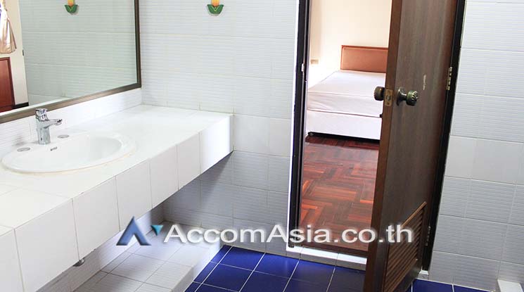 8  3 br Apartment for rent and sale in Sukhumvit ,Bangkok BTS Phrom Phong at Peaceful and Greenery AA21048