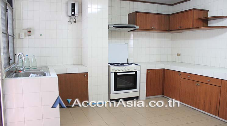4  3 br Apartment for rent and sale in Sukhumvit ,Bangkok BTS Phrom Phong at Peaceful and Greenery AA21049