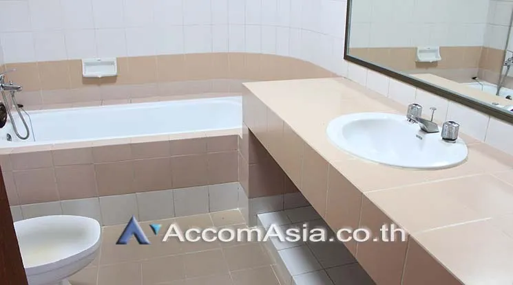 9  3 br Apartment for rent and sale in Sukhumvit ,Bangkok BTS Phrom Phong at Peaceful and Greenery AA21049