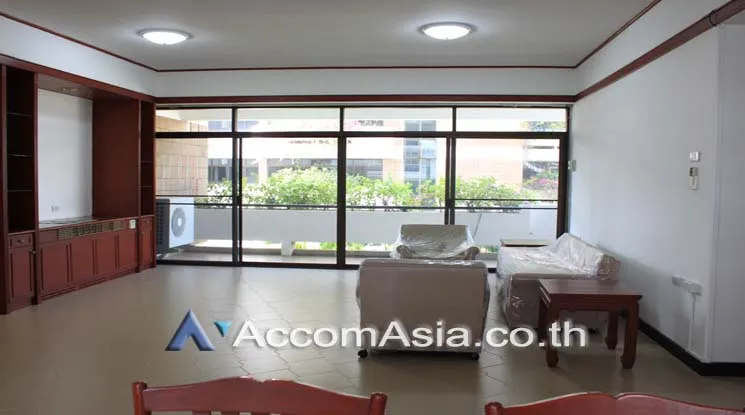 unit 3 Bedrooms  Apartment For Rent in Sukhumvit, Bangkok  near BTS Phrom Phong (AA21052)