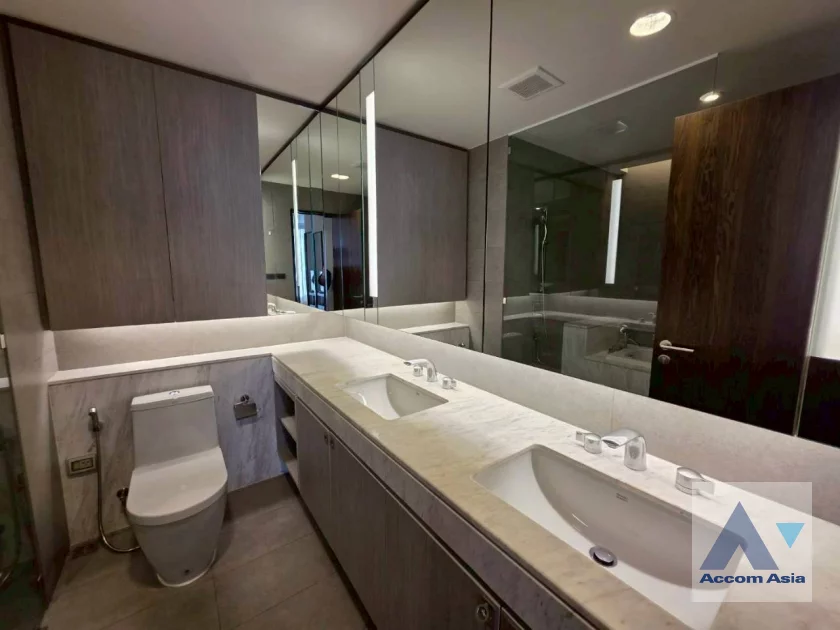 24  4 br Apartment for rent and sale in Sukhumvit ,Bangkok  at Modern Apartment AA21056