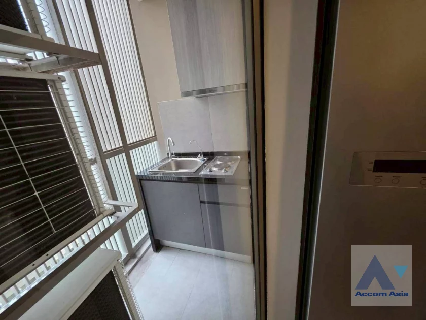 27  4 br Apartment for rent and sale in Sukhumvit ,Bangkok  at Modern Apartment AA21056
