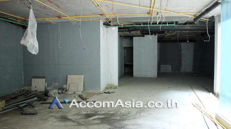 5  Studio Retail / Showroom For Rent in Ratchadaphisek ,Bangkok  AA21099