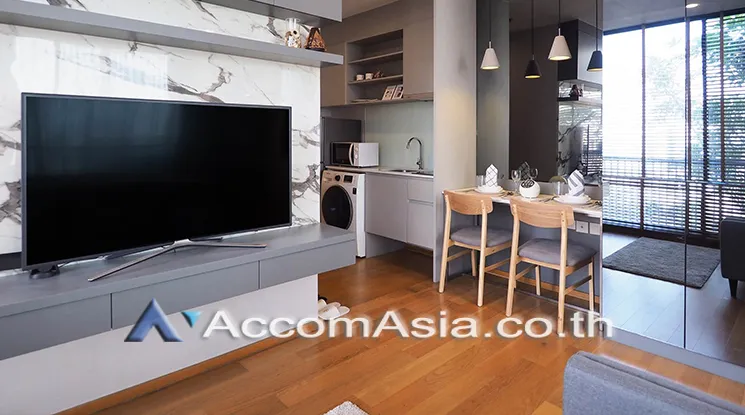 unit 1 Bedroom  Condominium For Rent in Silom, Bangkok  near BTS Surasak (AA21132)