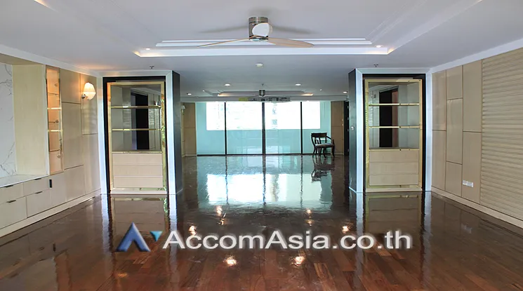 unitPet friendly |  3 Bedrooms  Apartment For Rent in Sukhumvit, Bangkok  near BTS Nana (10317)