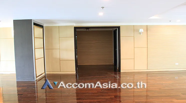 unitPet friendly |  3 Bedrooms  Apartment For Rent in Sukhumvit, Bangkok  near BTS Nana (10317)